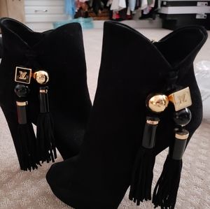 AUTHENTIC LOUIS VUITTON BOOTS